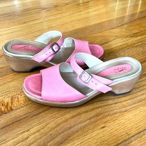 Pink Dansko sandal clogs
